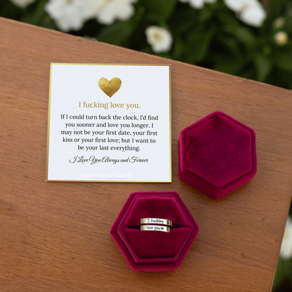 I F♡cking Love You Ring - Packaging/hand model